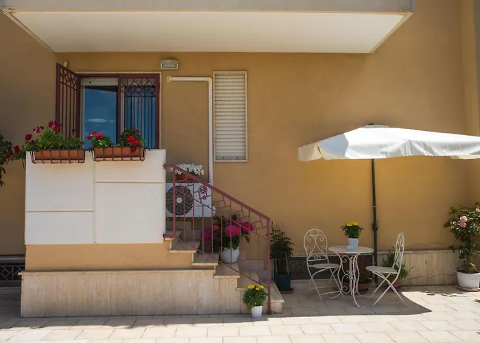 Hotel familiare: Di Fiore in Fiore LT free private parking